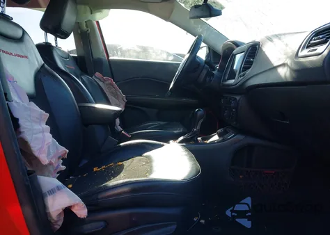 2018 Jeep Compass Trailhawk 4X4 z USA, uszkodzony, nr VIN 3C4NJDDB5JT129782